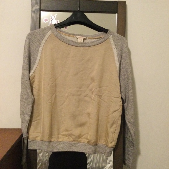 Sundance Tops - Sundance grey and beige sweatshirt